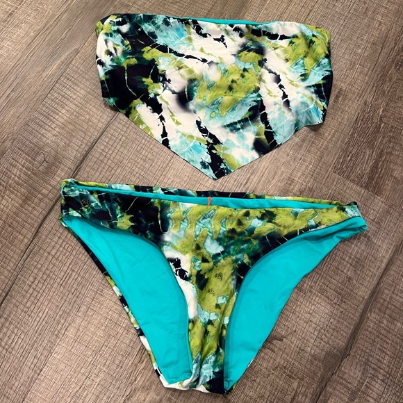 Maaji bikini - Picture 2 of 3